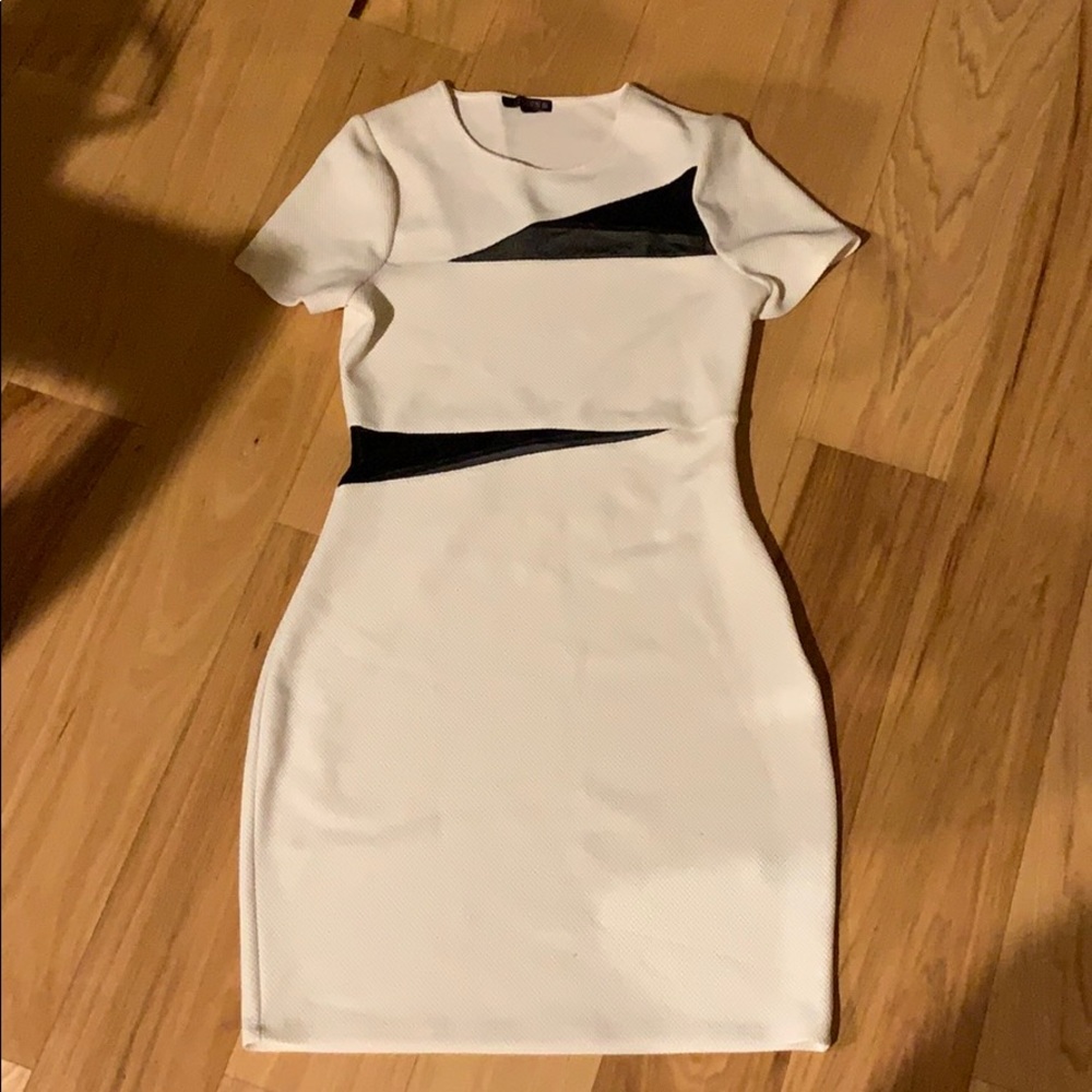 Super cute mesh express dress